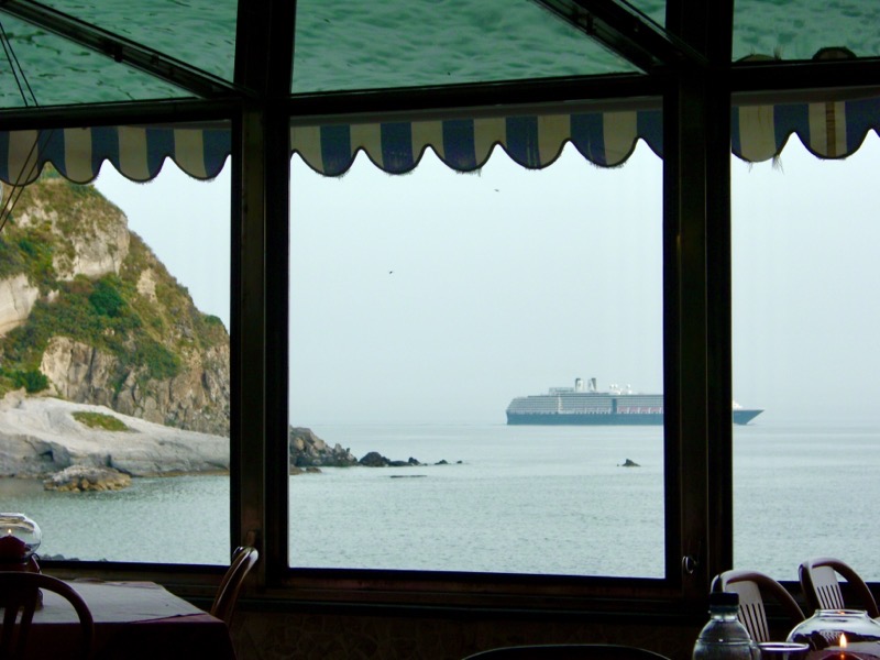 221DFEE6 D951 4B7E A580 19CEBB3B474D 1 201 a